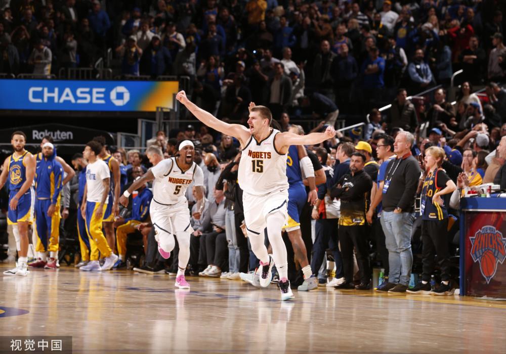 队于危难之 队于危难之